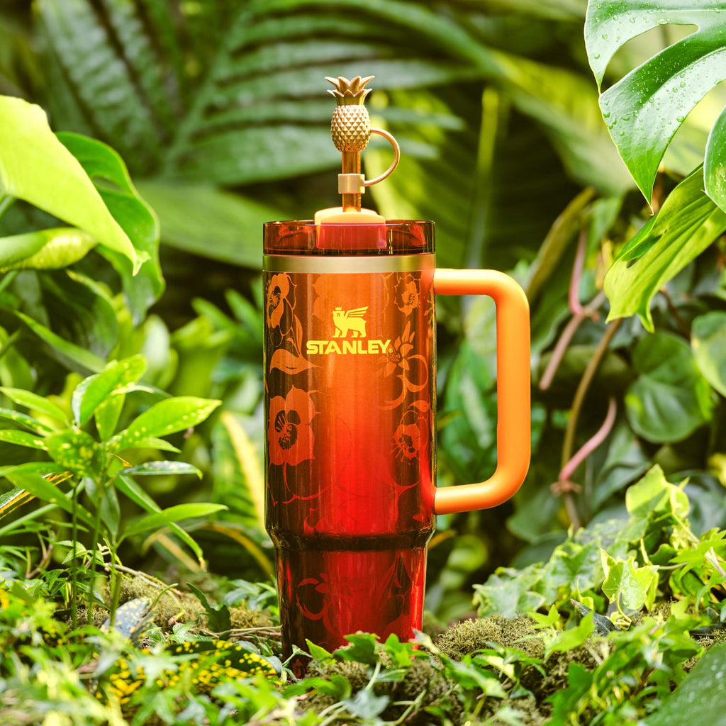 Stanley 1913 x Karol G Quencher® H2.0 FlowState™ Tumbler | 0.89L