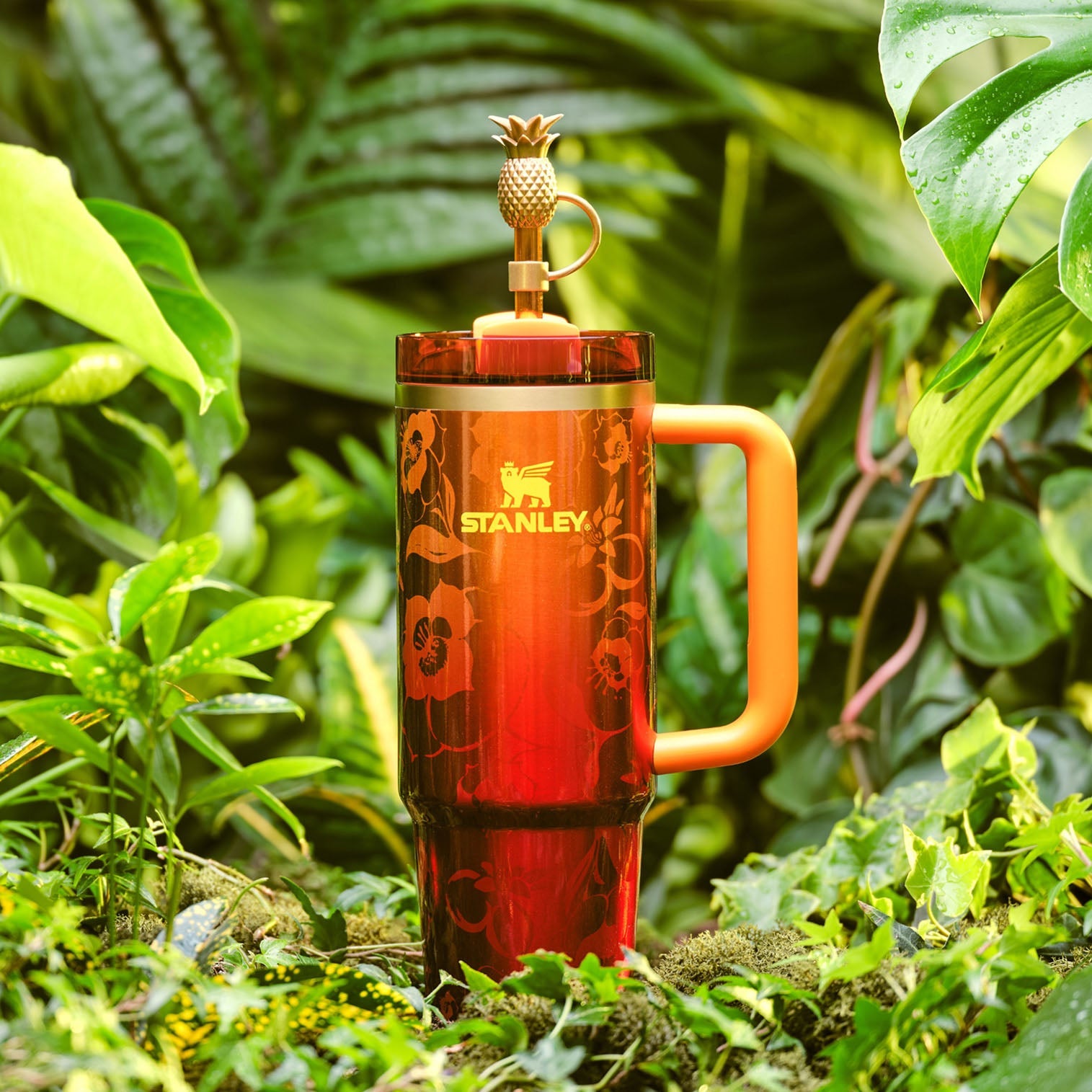 Stanley 1913 x Karol G Quencher® H2.0 FlowState™ Tumbler | 0.89L