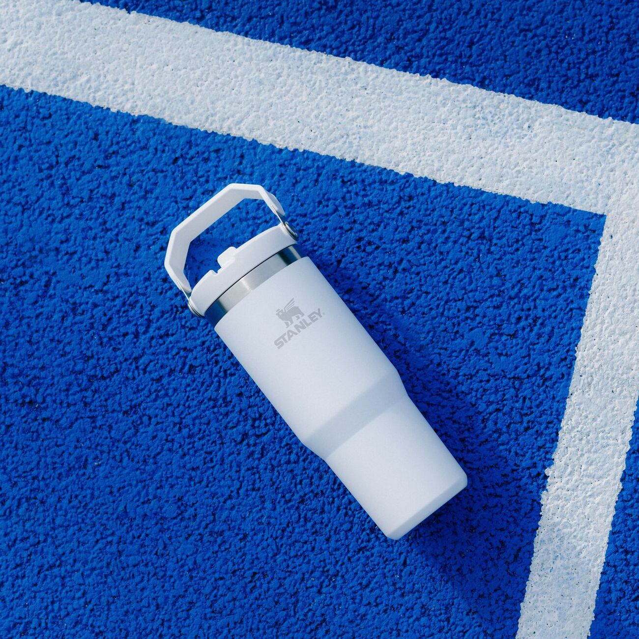 IceFlow™ Flip Straw 2.0 Tumbler | 0.89L