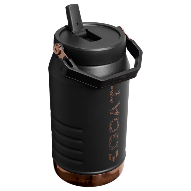 Messi x Stanley 1913 IceFlow™ Flip Straw Jug | 1.9L